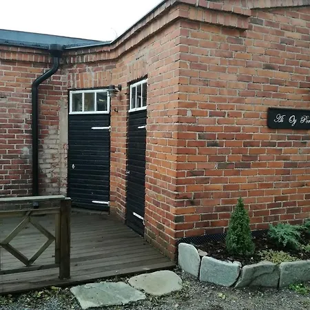 One-bedroom In An Old Wooden House *